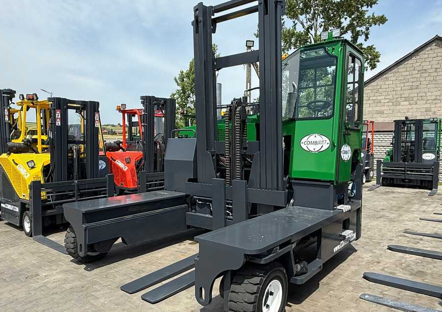 Combilift C8000 / GAS / DUPLEX / 2019 / FORK POSITIONER / NEW TIRES / LIKE-NEW - 4-veis truck: bilde 1 Combilift C8000 / GAS / DUPLEX / 2019 / FORK POSITIONER / NEW TIRES / LIKE-NEW - 4-veis truck: bilde 1
