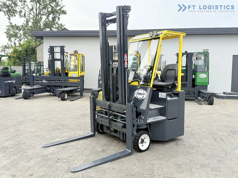 Combilift CB2500 / DUPLEX / 4100MM / DIESEL / FREE LIFT / FORK POSITIONER / SIDE SHIFT / LIKE NEW / Wide range of four-way and side loader - 4-veis truck: bilde 3 Combilift CB2500 / DUPLEX / 4100MM / DIESEL / FREE LIFT / FORK POSITIONER / SIDE SHIFT / LIKE NEW / Wide range of four-way and side loader - 4-veis truck: bilde 3