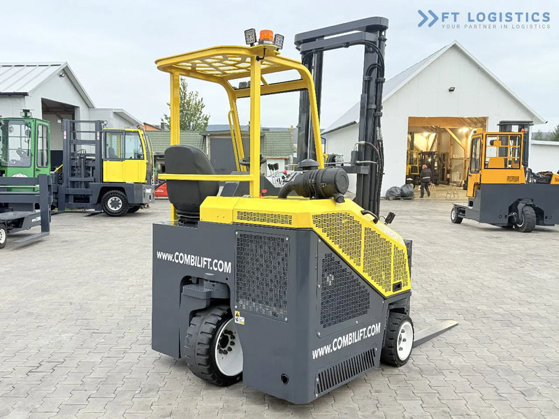 Combilift CB2500 / DUPLEX / 4100MM / DIESEL / FREE LIFT / FORK POSITIONER / SIDE SHIFT / LIKE NEW / Wide range of four-way and side loader - 4-veis truck: bilde 5 Combilift CB2500 / DUPLEX / 4100MM / DIESEL / FREE LIFT / FORK POSITIONER / SIDE SHIFT / LIKE NEW / Wide range of four-way and side loader - 4-veis truck: bilde 5