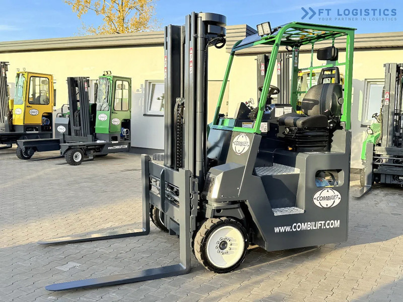 Combilift CB4000 / GAS / TRIPLEX 5200MM / FREE LIFT / FORK POSITIONER / SIDE SHIFT / EXCELLENT CONDITION / Wide range of four-way and side - 4-veis truck: bilde 2 Combilift CB4000 / GAS / TRIPLEX 5200MM / FREE LIFT / FORK POSITIONER / SIDE SHIFT / EXCELLENT CONDITION / Wide range of four-way and side - 4-veis truck: bilde 2