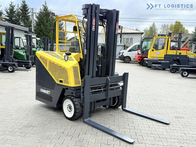 Combilift CB4000 / GAS / TRIPLEX 5200MM / FREE LIFT / FORK POSITIONER / SIDE SHIFT / EXCELLENT CONDITION / Wide range of four-way and side - 4-veis truck: bilde 5 Combilift CB4000 / GAS / TRIPLEX 5200MM / FREE LIFT / FORK POSITIONER / SIDE SHIFT / EXCELLENT CONDITION / Wide range of four-way and side - 4-veis truck: bilde 5