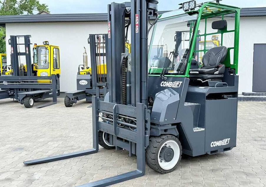 Combilift CBE4000 / TRIPLEX / 5200 / FREE-LIFT - 4-veis truck: bilde 1 Combilift CBE4000 / TRIPLEX / 5200 / FREE-LIFT - 4-veis truck: bilde 1
