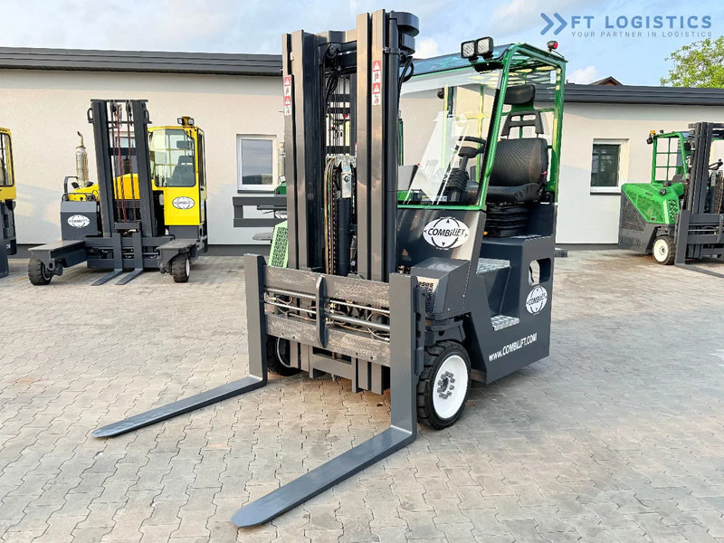 Combilift COMBILIFT C4000CB – TRIPLEX 5200mm – Year 2017 – LPG – FREE LIFT – SIDESHIFT – FORK POSITIONER – CONDITION 5/5 COMBILIFT C4000CB - 4-veis truck: bilde 1 Combilift COMBILIFT C4000CB – TRIPLEX 5200mm – Year 2017 – LPG – FREE LIFT – SIDESHIFT – FORK POSITIONER – CONDITION 5/5 COMBILIFT C4000CB - 4-veis truck: bilde 1