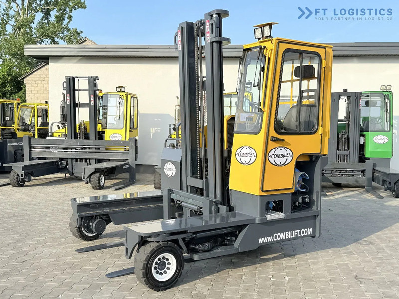 Combilift Combilift FOUR-WAY MULTIDIRECTIONAL FORKLIFT C4000 / GAS / DUPLEX 4500MM / ONLY 6604 HOURS / SIDE SHIFT / FULL CABIN / PERFECT C - 4-veis truck: bilde 2 Combilift Combilift FOUR-WAY MULTIDIRECTIONAL FORKLIFT C4000 / GAS / DUPLEX 4500MM / ONLY 6604 HOURS / SIDE SHIFT / FULL CABIN / PERFECT C - 4-veis truck: bilde 2
