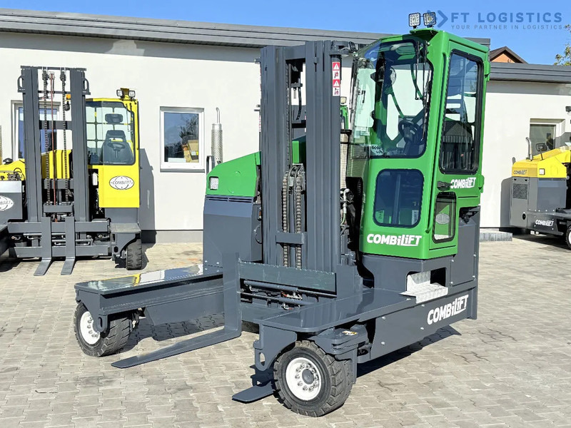 Combilift Combilift FOUR-WAY MULTIDIRECTIONAL FORKLIFT C4500 / DIESEL / TRIPLEX 4900MM / ONLY 4854 HOURS / FORK POSITIONER / FULL CABIN – - 4-veis truck: bilde 4 Combilift Combilift FOUR-WAY MULTIDIRECTIONAL FORKLIFT C4500 / DIESEL / TRIPLEX 4900MM / ONLY 4854 HOURS / FORK POSITIONER / FULL CABIN – - 4-veis truck: bilde 4