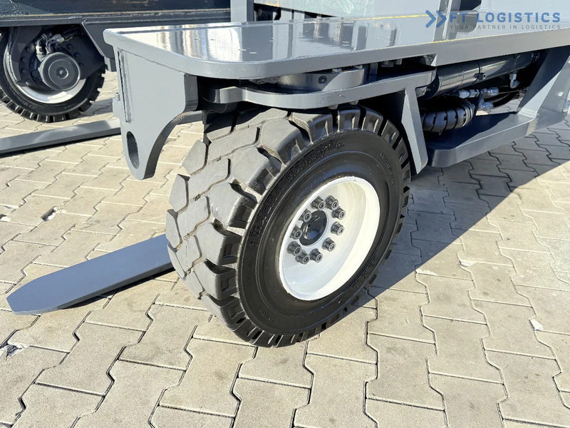 Combilift Combilift FOUR-WAY MULTIDIRECTIONAL FORKLIFT C5000XL / GAS / DUPLEX 6000MM / ONLY 3479 HOURS / SIDE SHIFT / FULL CABIN / PERFECT - 4-veis truck: bilde 3 Combilift Combilift FOUR-WAY MULTIDIRECTIONAL FORKLIFT C5000XL / GAS / DUPLEX 6000MM / ONLY 3479 HOURS / SIDE SHIFT / FULL CABIN / PERFECT - 4-veis truck: bilde 3