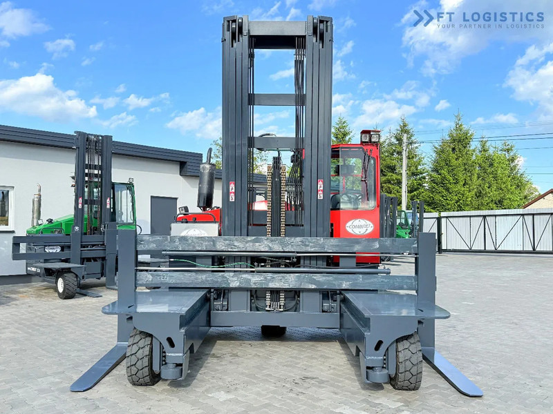 Combilift Combilift Wózki 4-kierunkowe C8000 / GAS / TRIPLEX 8300 / WIDE FORK POSITIRONER / FREE-LIFT / A comprehensive range of four-way - 4-veis truck: bilde 4 Combilift Combilift Wózki 4-kierunkowe C8000 / GAS / TRIPLEX 8300 / WIDE FORK POSITIRONER / FREE-LIFT / A comprehensive range of four-way - 4-veis truck: bilde 4