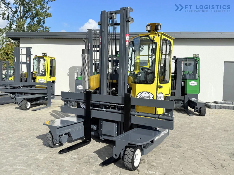 Combilift FOUR-WAY / MULTI-DIRECTIONAL FORKLIFT / ONLY 491 HOURS / C2500 / GAS / DUPLEX 4600MM / SHORT – ONLY 1900MM / WIDTH 2700MM WITH F - 4-veis truck: bilde 1 Combilift FOUR-WAY / MULTI-DIRECTIONAL FORKLIFT / ONLY 491 HOURS / C2500 / GAS / DUPLEX 4600MM / SHORT – ONLY 1900MM / WIDTH 2700MM WITH F - 4-veis truck: bilde 1