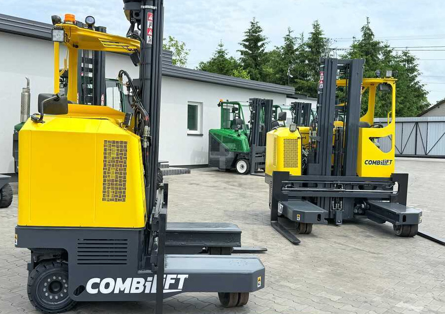 Combilift MR / ELECTRIC / TRIPLEX – 6000MM / FULL FREE LIFT / WIDE POSITIONER / FORK SIDESHIFT / ONLY 1400 HOURS / LIKE NEW - 4-veis truck: bilde 4 Combilift MR / ELECTRIC / TRIPLEX – 6000MM / FULL FREE LIFT / WIDE POSITIONER / FORK SIDESHIFT / ONLY 1400 HOURS / LIKE NEW - 4-veis truck: bilde 4
