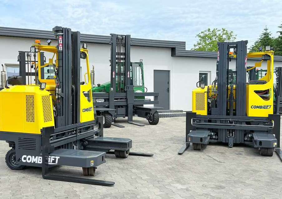 Combilift MR / ELECTRIC / TRIPLEX – 6000MM / FULL FREE LIFT / WIDE POSITIONER / FORK SIDESHIFT / ONLY 1400 HOURS / LIKE NEW - 4-veis truck: bilde 3 Combilift MR / ELECTRIC / TRIPLEX – 6000MM / FULL FREE LIFT / WIDE POSITIONER / FORK SIDESHIFT / ONLY 1400 HOURS / LIKE NEW - 4-veis truck: bilde 3