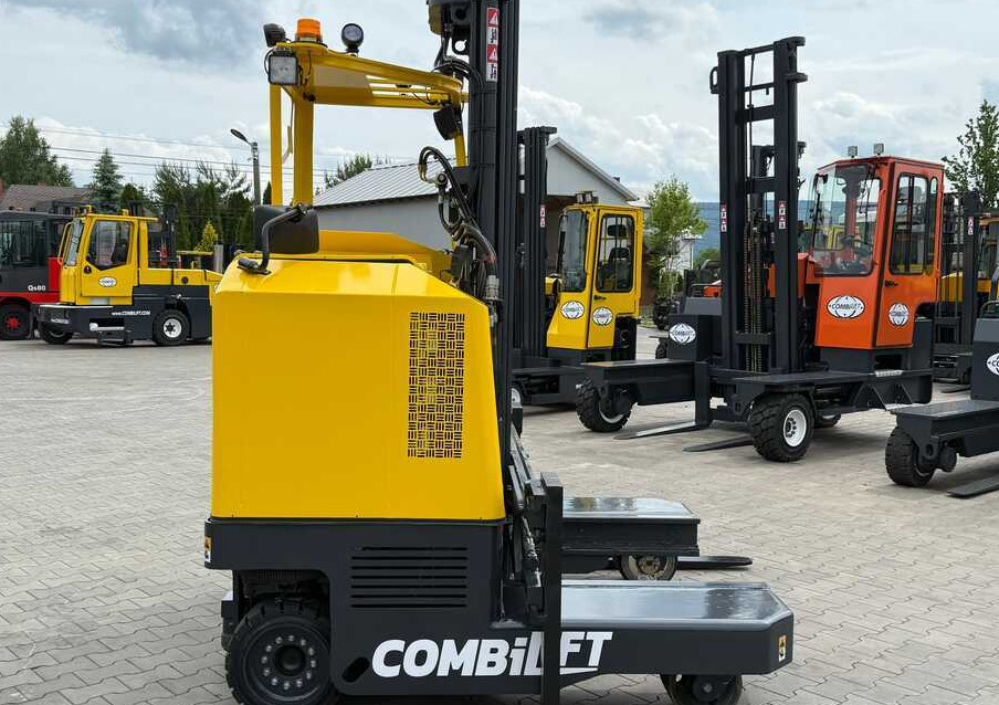 Combilift MR / ELECTRIC / TRIPLEX – 6000MM / FULL FREE LIFT / WIDE POSITIONER / FORK SIDESHIFT / ONLY 1400 HOURS / LIKE NEW - 4-veis truck: bilde 4 Combilift MR / ELECTRIC / TRIPLEX – 6000MM / FULL FREE LIFT / WIDE POSITIONER / FORK SIDESHIFT / ONLY 1400 HOURS / LIKE NEW - 4-veis truck: bilde 4
