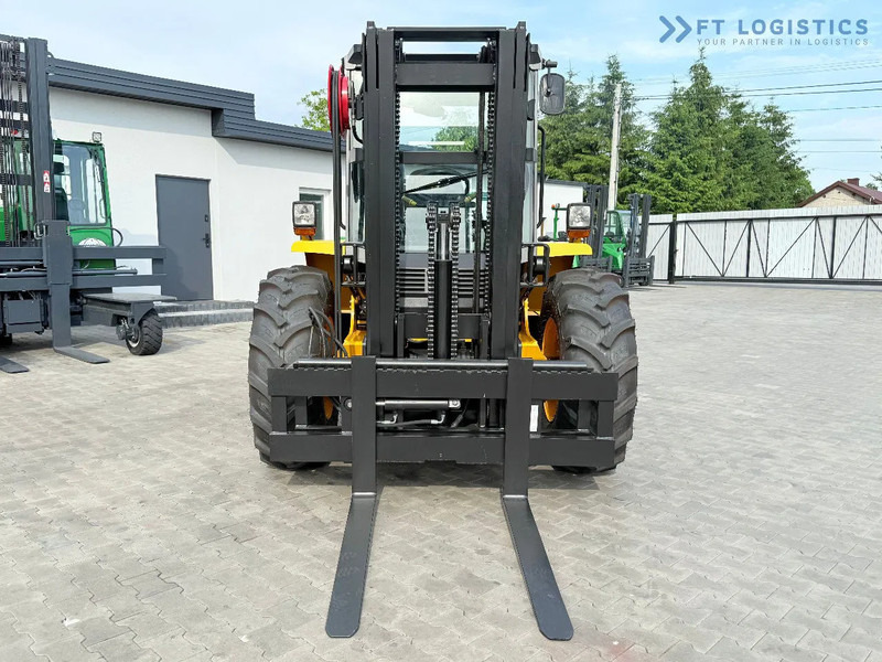 JCB 940 / DIESEL / TRIPLEX 4500MM / FORK POSITIONER / SIDE SHIFT / 4T / NEW TYRES / LIKE NEW 940 / DIESEL / TRIPLEX 4500MM / FORK PO - Terrenggående gaffeltruck: bilde 4 JCB 940 / DIESEL / TRIPLEX 4500MM / FORK POSITIONER / SIDE SHIFT / 4T / NEW TYRES / LIKE NEW 940 / DIESEL / TRIPLEX 4500MM / FORK PO - Terrenggående gaffeltruck: bilde 4