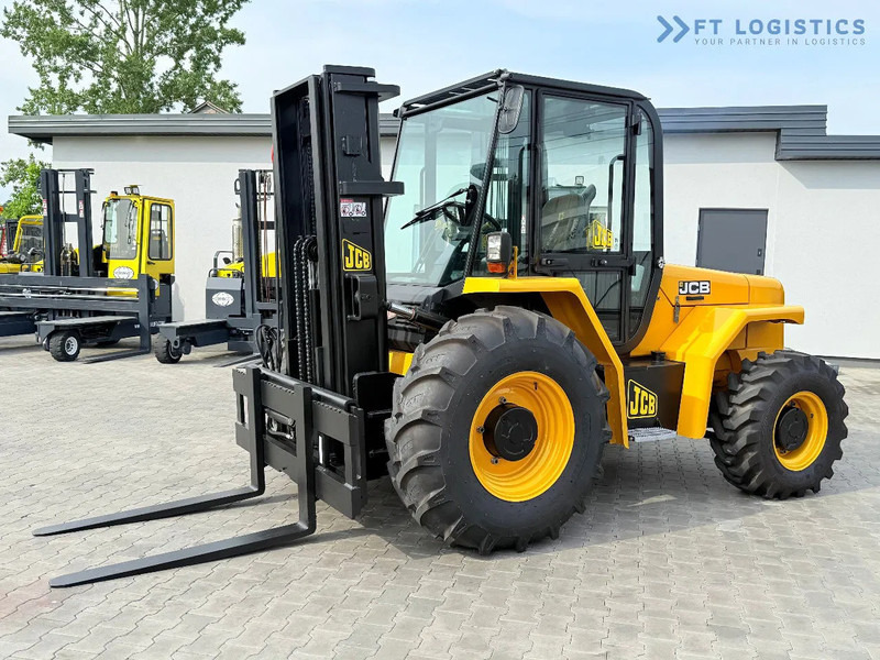 JCB 940 / DIESEL / TRIPLEX 4500MM / FORK POSITIONER / SIDE SHIFT / 4T / NEW TYRES / LIKE NEW 940 / DIESEL / TRIPLEX 4500MM / FORK PO - Terrenggående gaffeltruck: bilde 2 JCB 940 / DIESEL / TRIPLEX 4500MM / FORK POSITIONER / SIDE SHIFT / 4T / NEW TYRES / LIKE NEW 940 / DIESEL / TRIPLEX 4500MM / FORK PO - Terrenggående gaffeltruck: bilde 2