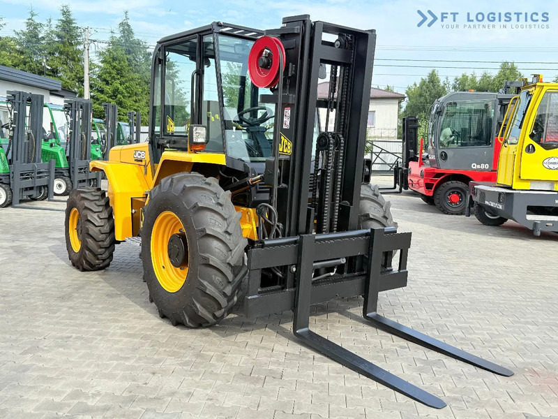 JCB 940 / DIESEL / TRIPLEX 4500MM / FORK POSITIONER / SIDE SHIFT / 4T / NEW TYRES / LIKE NEW 940 / DIESEL / TRIPLEX 4500MM / FORK PO - Terrenggående gaffeltruck: bilde 5 JCB 940 / DIESEL / TRIPLEX 4500MM / FORK POSITIONER / SIDE SHIFT / 4T / NEW TYRES / LIKE NEW 940 / DIESEL / TRIPLEX 4500MM / FORK PO - Terrenggående gaffeltruck: bilde 5