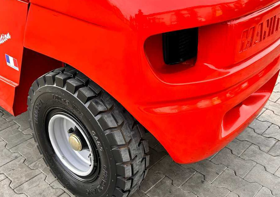 Manitou MSI30 / DIESEL / DUPLEX / 3400MM / CABIN / FORK POSITIONER / SIDE SHIFT / LIKE NEW - Terrenggående gaffeltruck: bilde 5 Manitou MSI30 / DIESEL / DUPLEX / 3400MM / CABIN / FORK POSITIONER / SIDE SHIFT / LIKE NEW - Terrenggående gaffeltruck: bilde 5