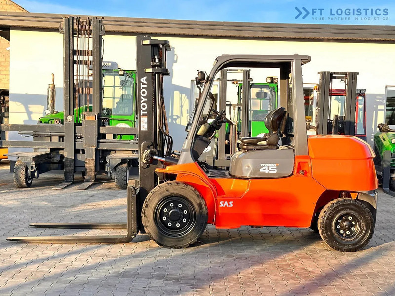 Toyota 42-4FD40 / DIESEL / 4500KG / DUPLEX / FORKS 1400MM / WELL-MAINTAINED 42-4FD40 / DIESEL / 4500KG / DUPLEX / FORKS 1400MM / WELL-M - Dieseltruck: bilde 4 Toyota 42-4FD40 / DIESEL / 4500KG / DUPLEX / FORKS 1400MM / WELL-MAINTAINED 42-4FD40 / DIESEL / 4500KG / DUPLEX / FORKS 1400MM / WELL-M - Dieseltruck: bilde 4