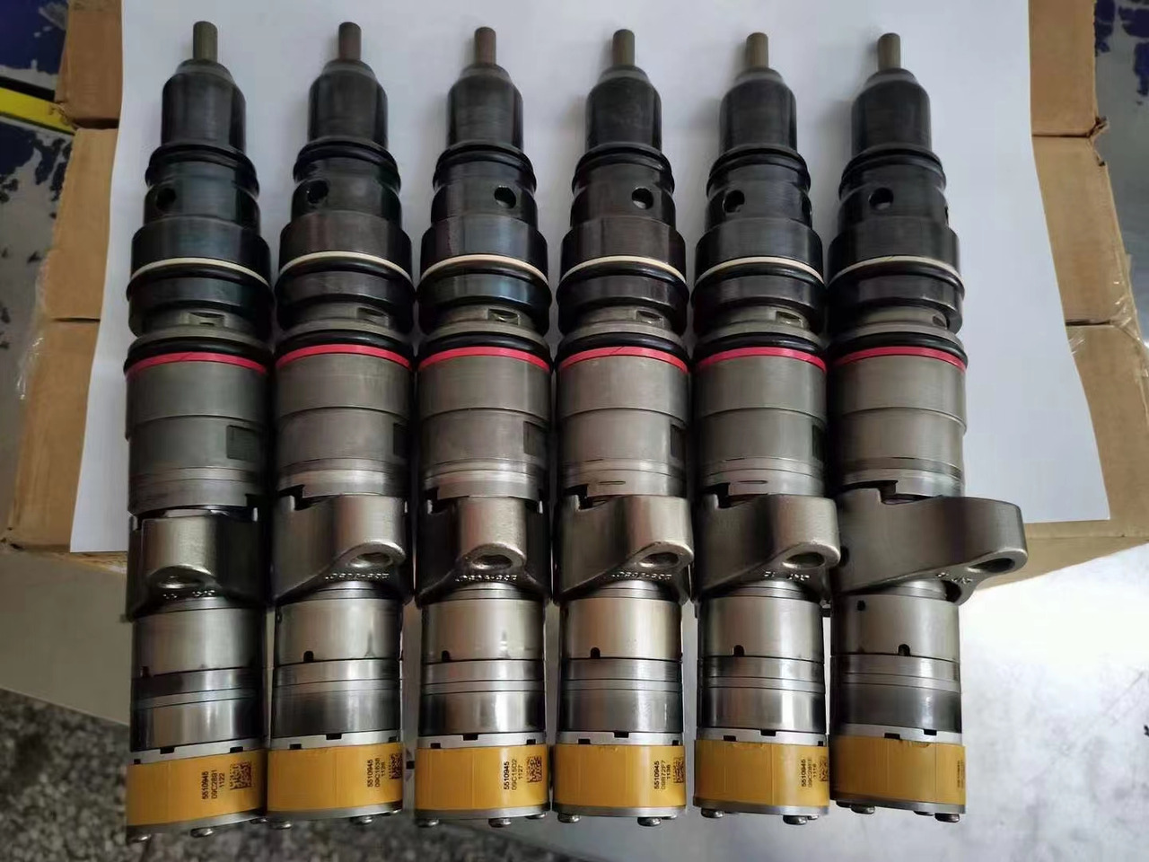 CATERPILLAR 557-7627 - Injector for Gravemaskin: bilde 1 CATERPILLAR 557-7627 - Injector for Gravemaskin: bilde 1