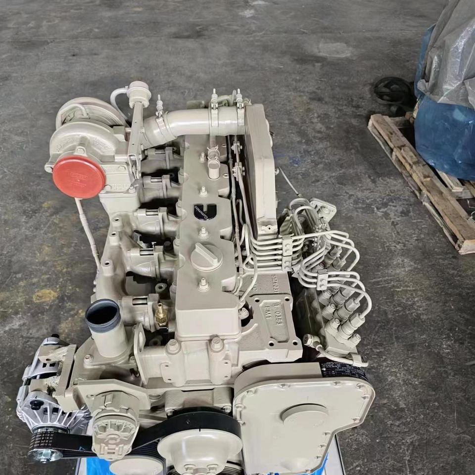 CUMMINS 6CTA8.3 - Motor for Gravemaskin: bilde 2 CUMMINS 6CTA8.3 - Motor for Gravemaskin: bilde 2