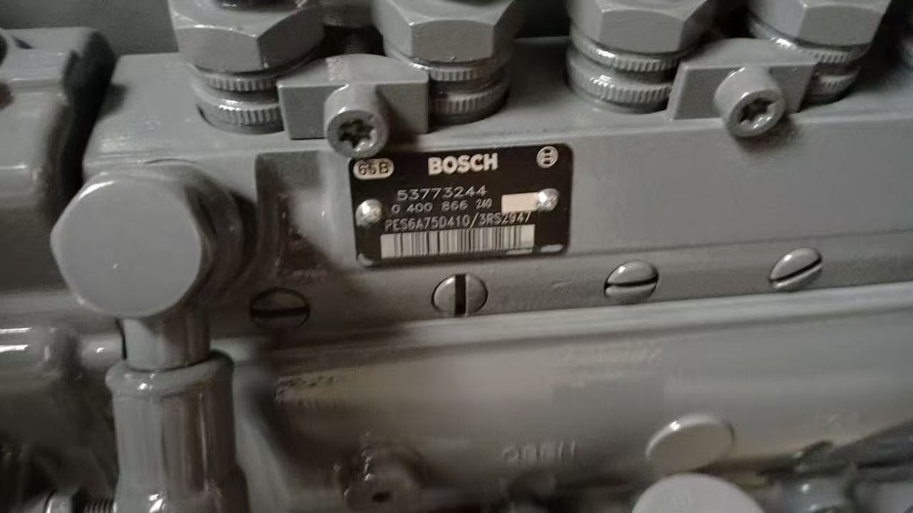 DEUTZ F4L912 - Motor for Gravemaskin: bilde 2 DEUTZ F4L912 - Motor for Gravemaskin: bilde 2