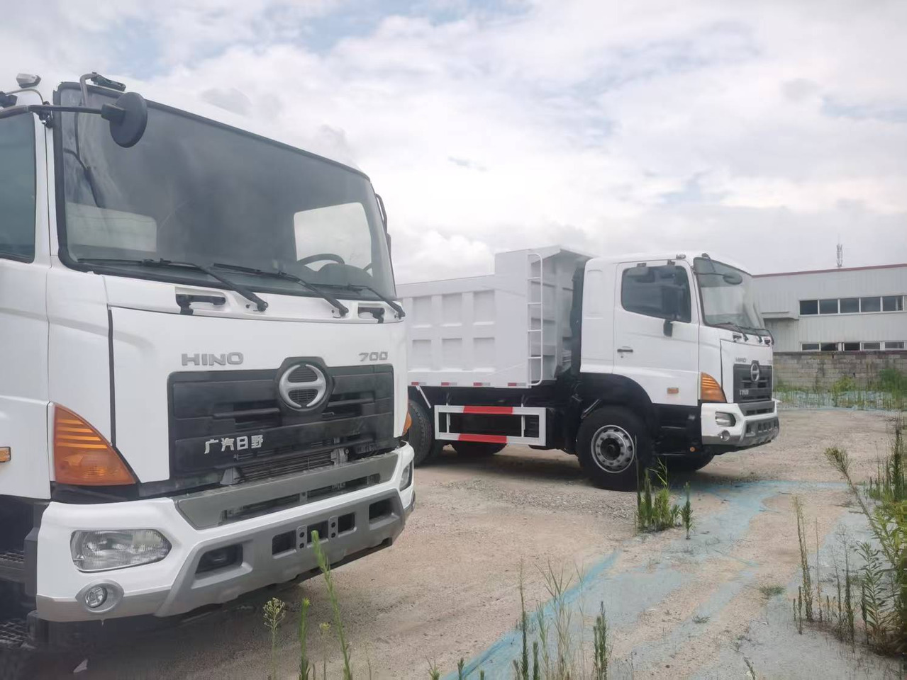 HINO 6×4,10 wheels - Tippbil: bilde 3 HINO 6×4,10 wheels - Tippbil: bilde 3