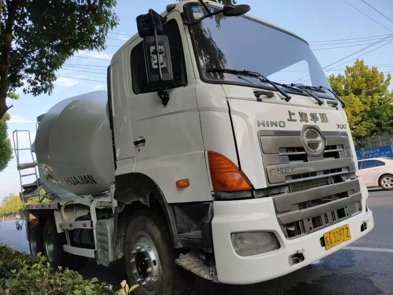 HINO 700 - Tankbil: bilde 3 HINO 700 - Tankbil: bilde 3