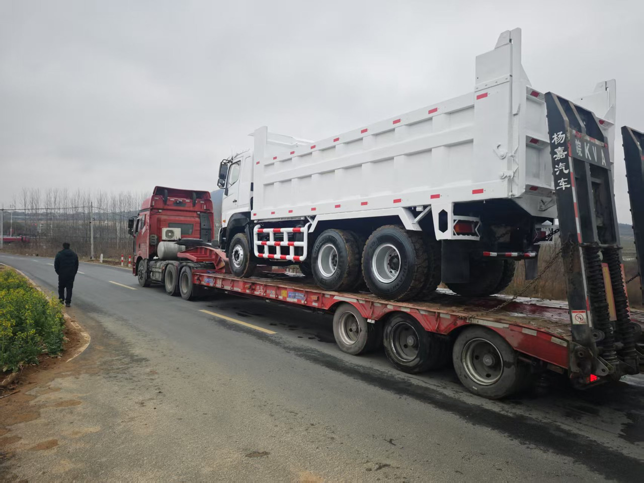 HINO HINO 700 - Tippbil: bilde 3 HINO HINO 700 - Tippbil: bilde 3