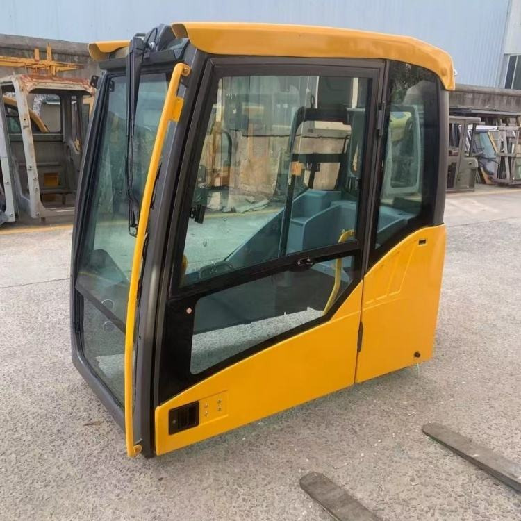 HITACHI ZX200-3 - Førerhus for Gravemaskin: bilde 1 HITACHI ZX200-3 - Førerhus for Gravemaskin: bilde 1