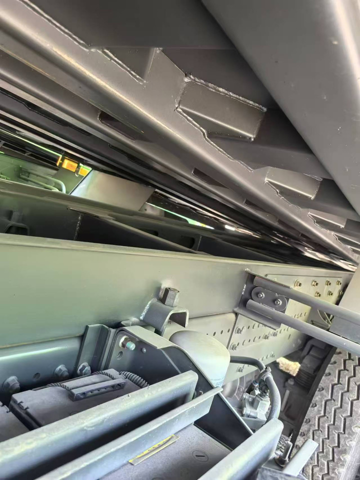 HOWO HOWO 6*6 dump truck - Tippbil: bilde 4 HOWO HOWO 6*6 dump truck - Tippbil: bilde 4