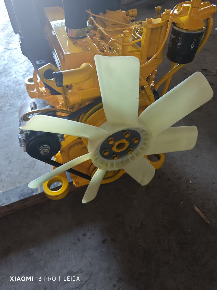 KOMATSU 4D95LE - Motor for Gravemaskin: bilde 1 KOMATSU 4D95LE - Motor for Gravemaskin: bilde 1