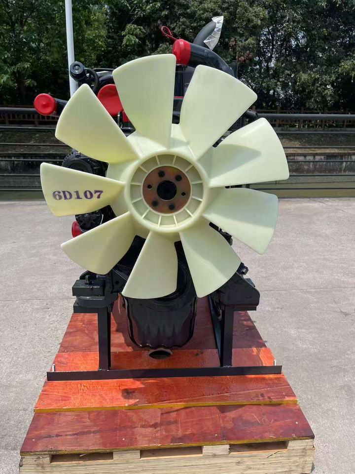 KOMATSU 6D107E-1   6D107E - Motor for Gravemaskin: bilde 1 KOMATSU 6D107E-1   6D107E - Motor for Gravemaskin: bilde 1