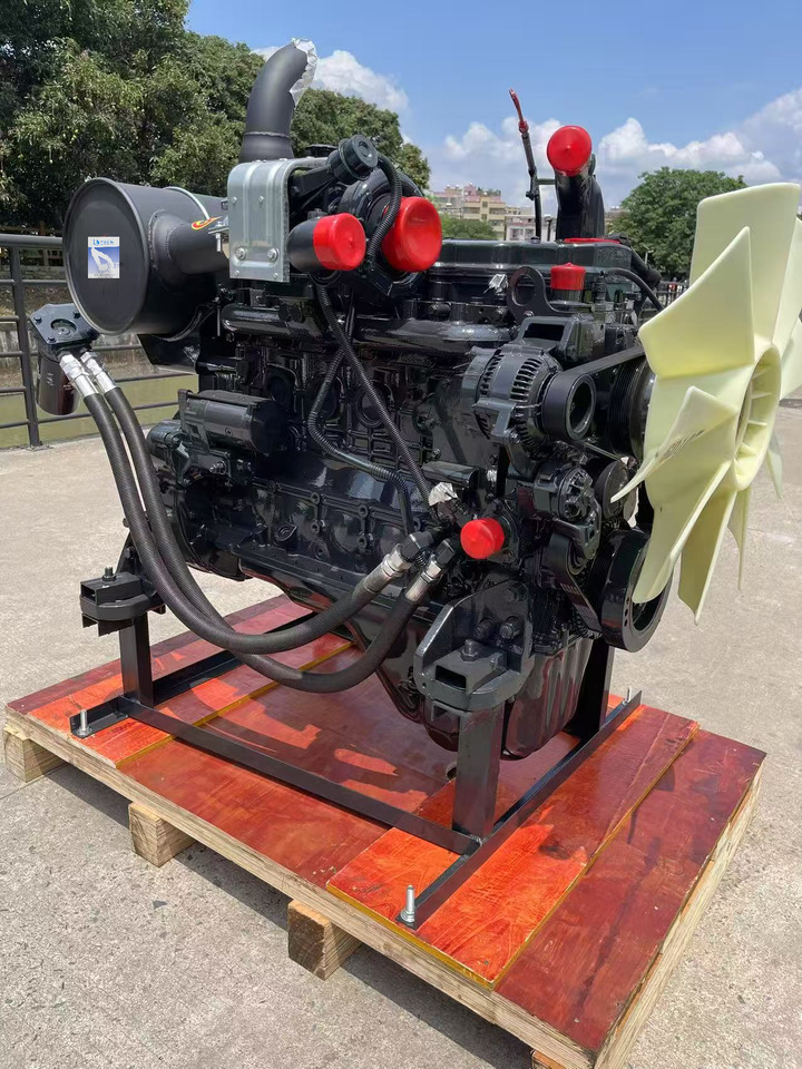 KOMATSU 6D107E-1   6D107E - Motor for Gravemaskin: bilde 5 KOMATSU 6D107E-1   6D107E - Motor for Gravemaskin: bilde 5