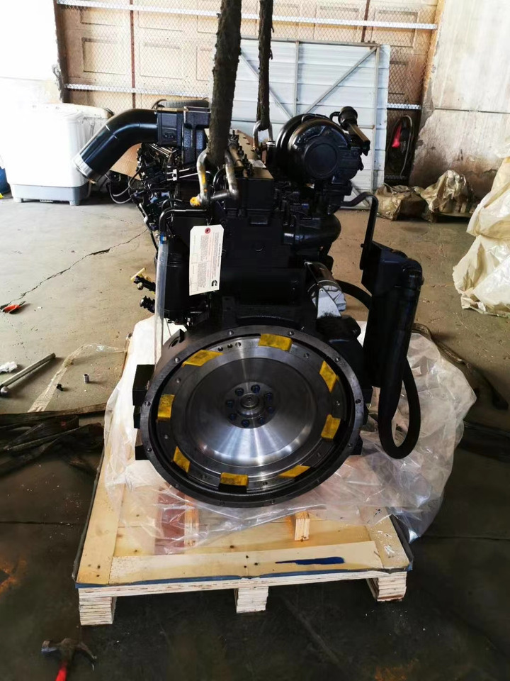 KOMATSU SAA6D114E - Motor for Gravemaskin: bilde 2 KOMATSU SAA6D114E - Motor for Gravemaskin: bilde 2