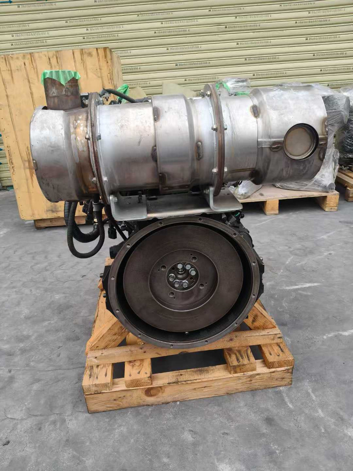 MITSUBISHI D04EG - Motor for Gravemaskin: bilde 4 MITSUBISHI D04EG - Motor for Gravemaskin: bilde 4