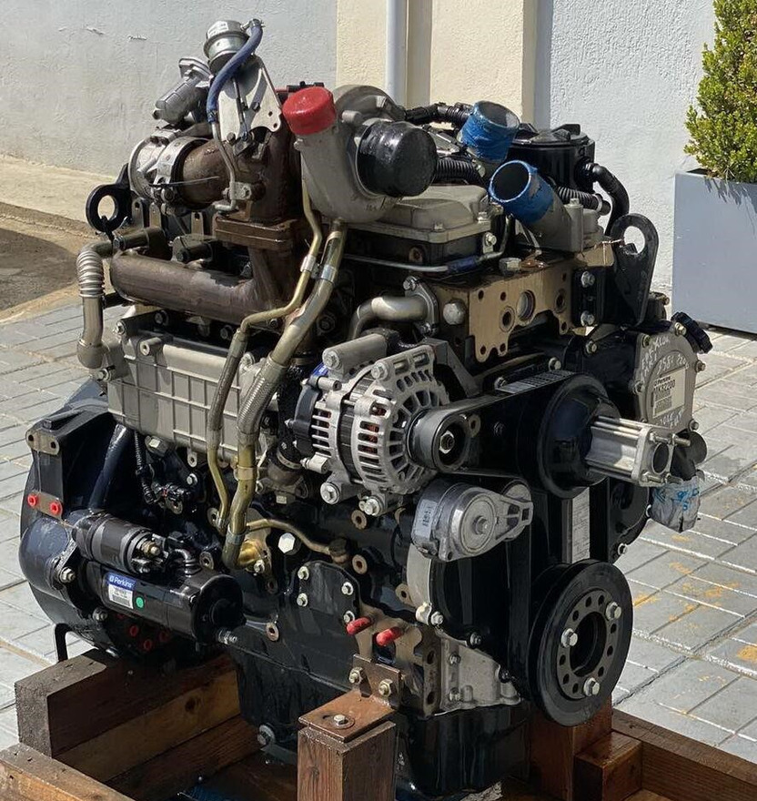 PERKINS 1204E-E44TA - Motor for Gravemaskin: bilde 1 PERKINS 1204E-E44TA - Motor for Gravemaskin: bilde 1