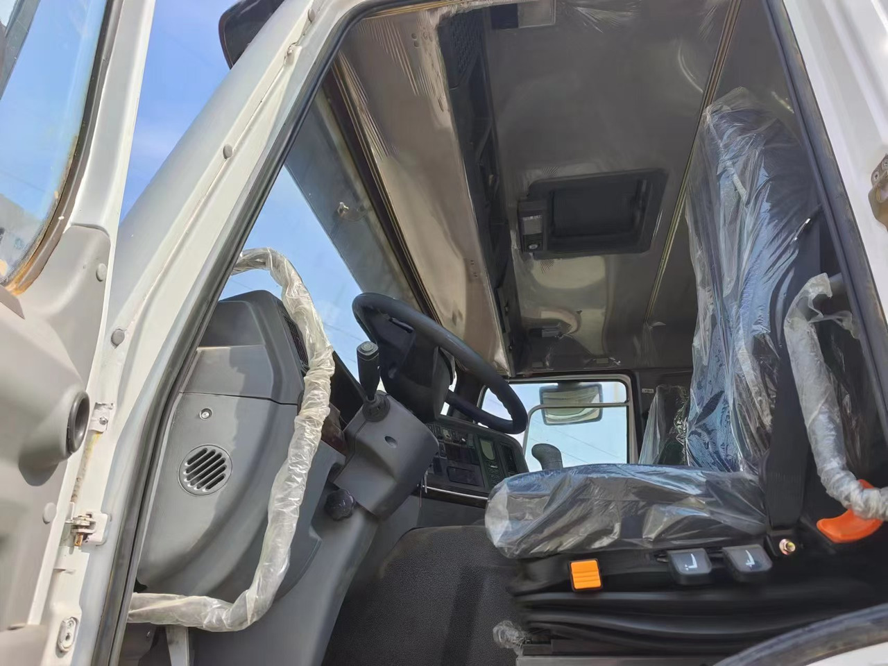 SINOTRUK 20 CBM,6×4 - Tankbil: bilde 4 SINOTRUK 20 CBM,6×4 - Tankbil: bilde 4