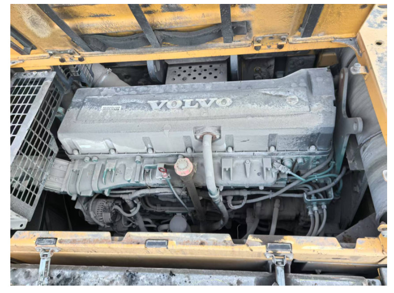 VOLVO D16 - Motor for Gravemaskin: bilde 1 VOLVO D16 - Motor for Gravemaskin: bilde 1