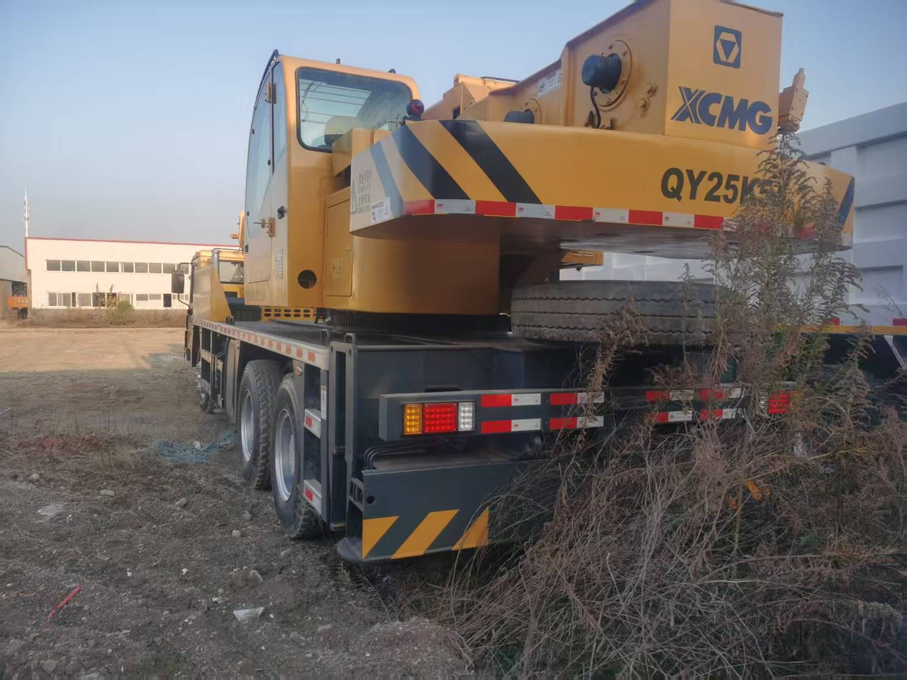XCMG 25TONS - Kranbil: bilde 1 XCMG 25TONS - Kranbil: bilde 1