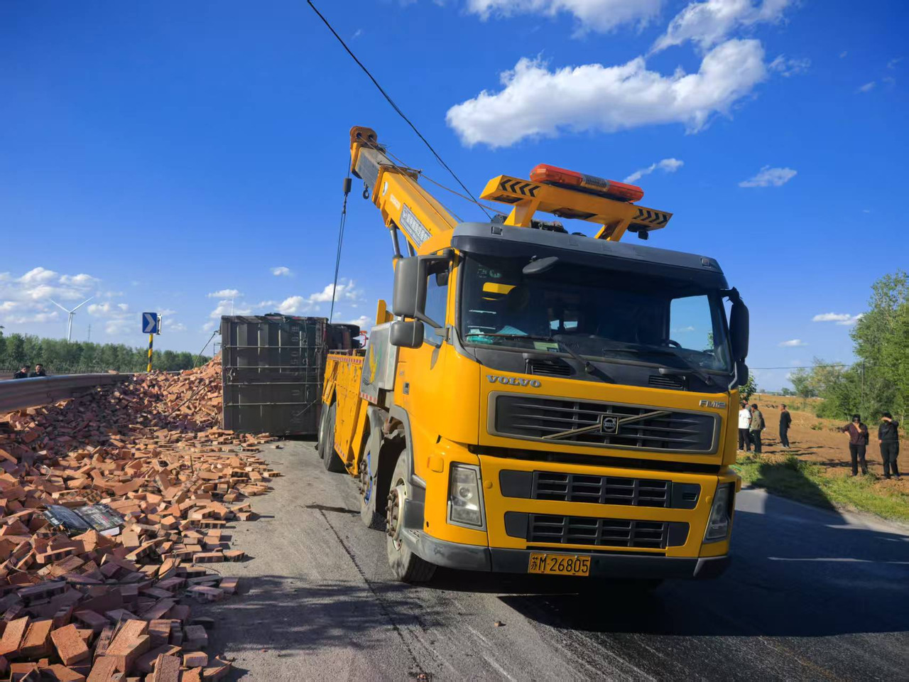 XCMG crane truck 70t - Kranbil: bilde 2 XCMG crane truck 70t - Kranbil: bilde 2