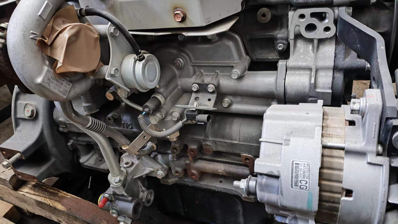 YANMAR 4M50 - Motor for Gravemaskin: bilde 1 YANMAR 4M50 - Motor for Gravemaskin: bilde 1