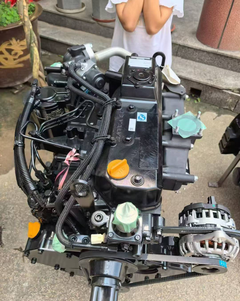 YANMAR 4TNV98 - Motor for Gravemaskin: bilde 1 YANMAR 4TNV98 - Motor for Gravemaskin: bilde 1