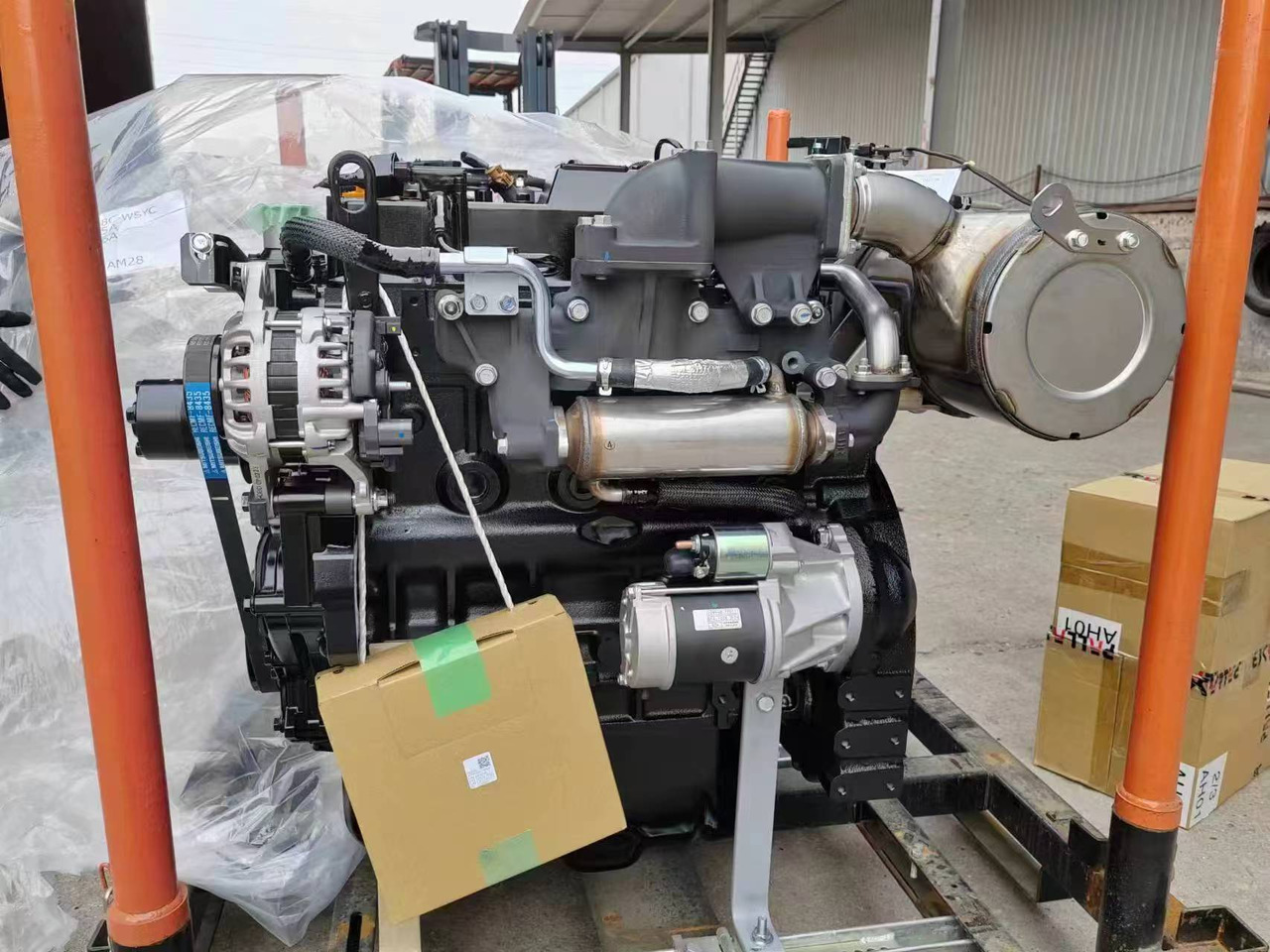 YANMAR 4TNV98C - Motor for Gravemaskin: bilde 5 YANMAR 4TNV98C - Motor for Gravemaskin: bilde 5