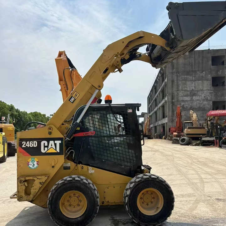 90% New Front Loader Tractor CAT 246D Skid Steer Loader / Used Cat 226B 246C 246d Mini Skid Steer Loader in Stock - Kompaktlaster: bilde 1 90% New Front Loader Tractor CAT 246D Skid Steer Loader / Used Cat 226B 246C 246d Mini Skid Steer Loader in Stock - Kompaktlaster: bilde 1