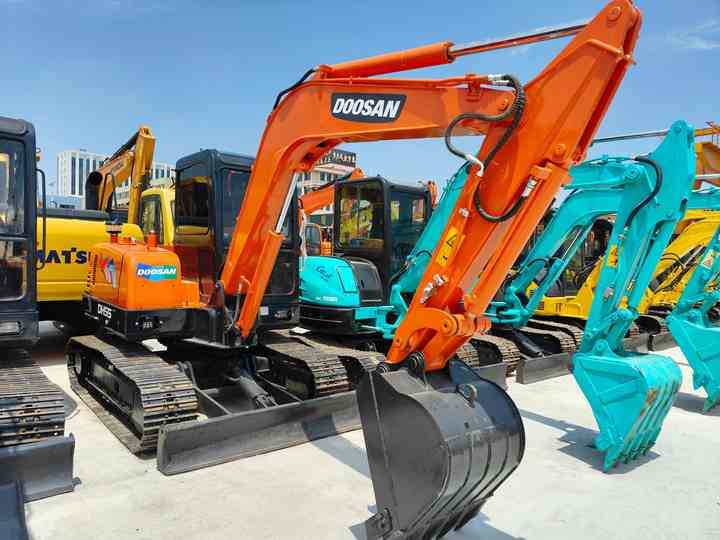 Minigraver 90% New Mini Excavator Doosan DH55, 5-Ton Mini Used Doosan Excavator with Low Price and Good Quality: bilde 6