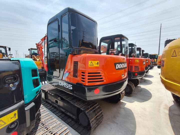 90% New Mini Excavator Doosan DH55, 5-Ton Mini Used High Quality - Minigraver: bilde 3 90% New Mini Excavator Doosan DH55, 5-Ton Mini Used High Quality - Minigraver: bilde 3