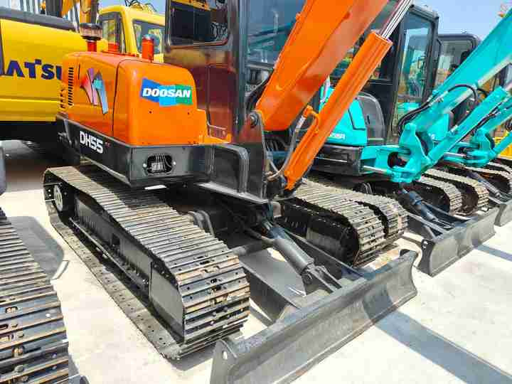 90% New Mini Excavator Doosan DH55, 5-Ton Mini Used High Quality - Minigraver: bilde 5 90% New Mini Excavator Doosan DH55, 5-Ton Mini Used High Quality - Minigraver: bilde 5