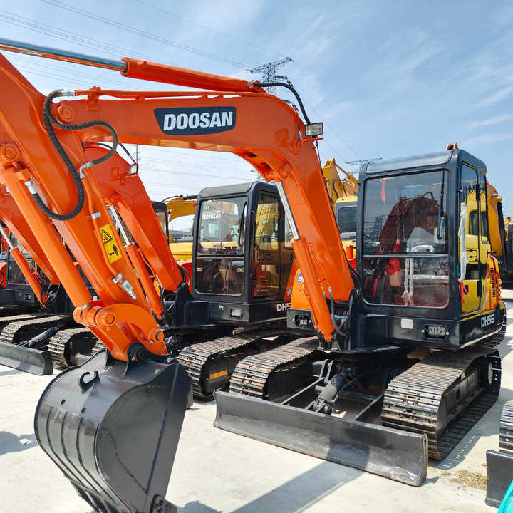90% New Mini Excavator Doosan DH55, 5-Ton Mini Used High Quality - Minigraver: bilde 1 90% New Mini Excavator Doosan DH55, 5-Ton Mini Used High Quality - Minigraver: bilde 1