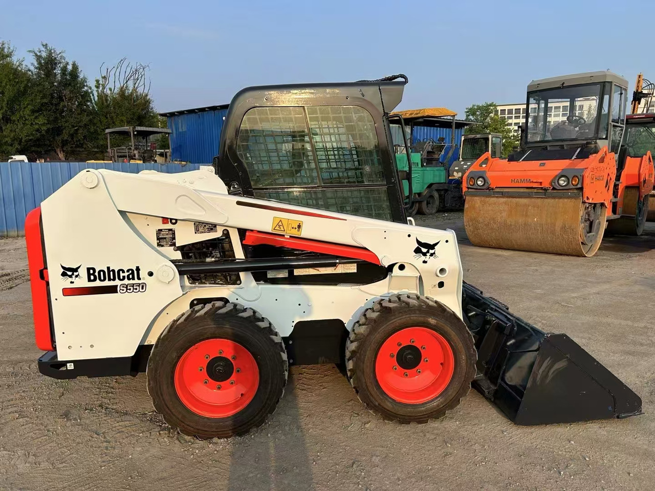 BOBCAT High Performance Low Hours Excellent Condition Reliable Second Hand Bobcat S550 Skid Steer Loader in Stock for Sale - Bygg og anlegg: bilde 3 BOBCAT High Performance Low Hours Excellent Condition Reliable Second Hand Bobcat S550 Skid Steer Loader in Stock for Sale - Bygg og anlegg: bilde 3