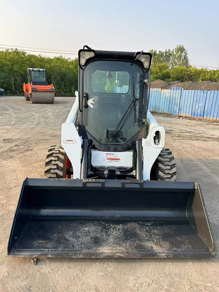 BOBCAT High Performance Low Hours Excellent Condition Reliable Second Hand Bobcat S550 Skid Steer Loader in Stock for Sale - Bygg og anlegg: bilde 1 BOBCAT High Performance Low Hours Excellent Condition Reliable Second Hand Bobcat S550 Skid Steer Loader in Stock for Sale - Bygg og anlegg: bilde 1