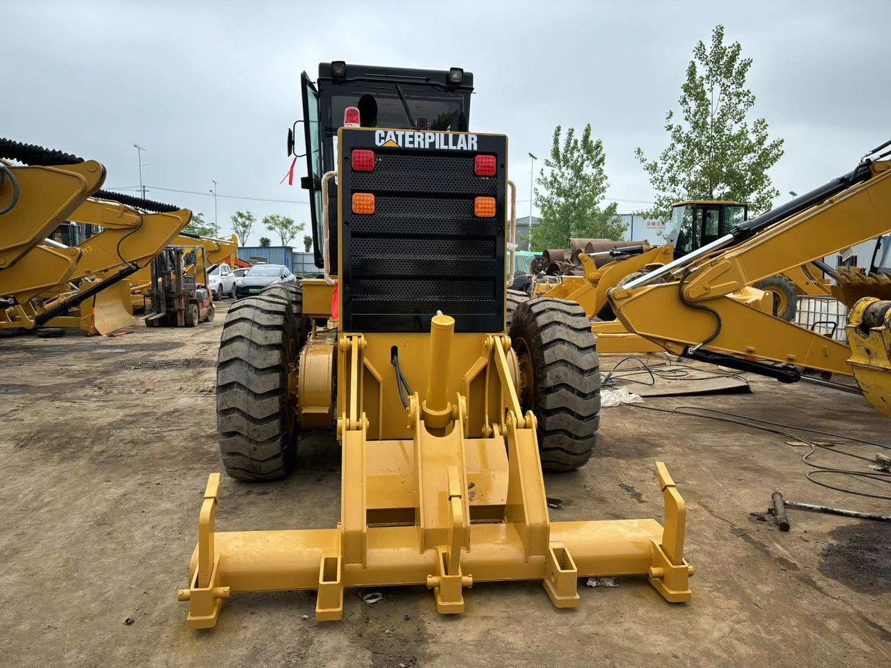 CATERPILLAR used second-hand grader CAT140K - Grader: bilde 4 CATERPILLAR used second-hand grader CAT140K - Grader: bilde 4