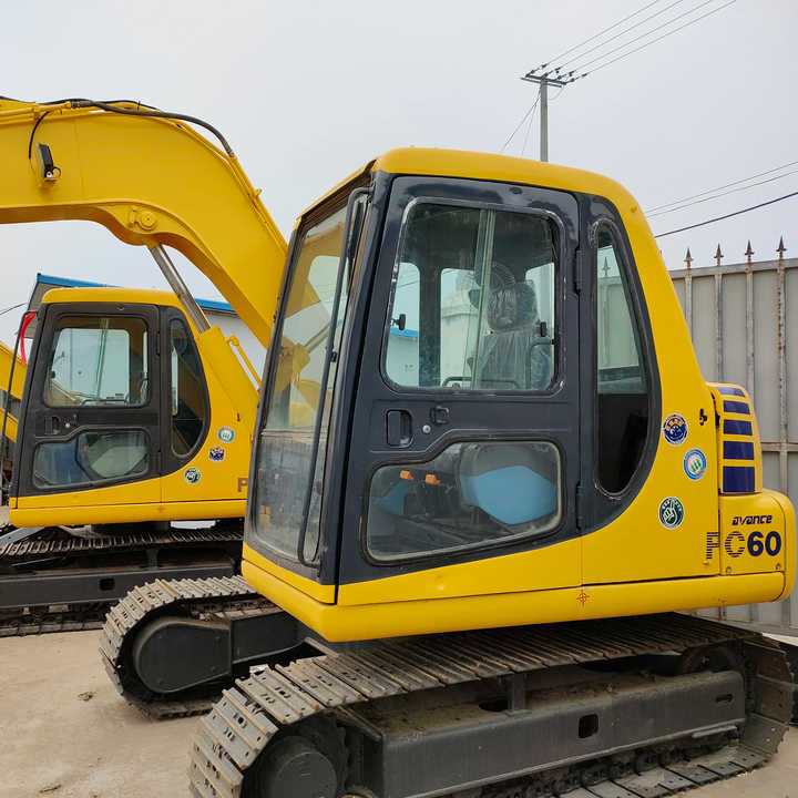 Cheap Used Komatsu PC60-7 Crawler Excavator with High Efficiency Used Heavy Machinery Komatsu P60-7 Digger Cheap for Sale - Beltegraver: bilde 1 Cheap Used Komatsu PC60-7 Crawler Excavator with High Efficiency Used Heavy Machinery Komatsu P60-7 Digger Cheap for Sale - Beltegraver: bilde 1